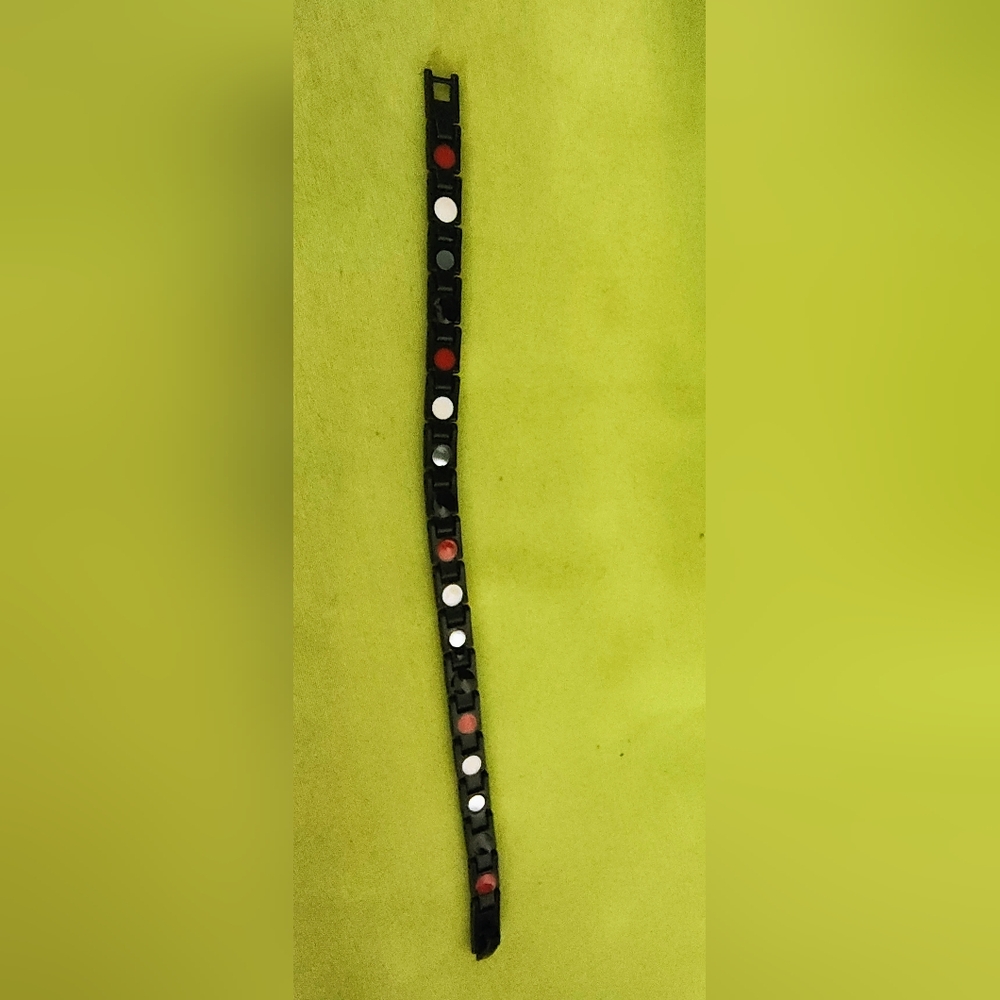Black Reversible Magnetic 7.5 Inch Bracelet with Red and Silver Accents NEW